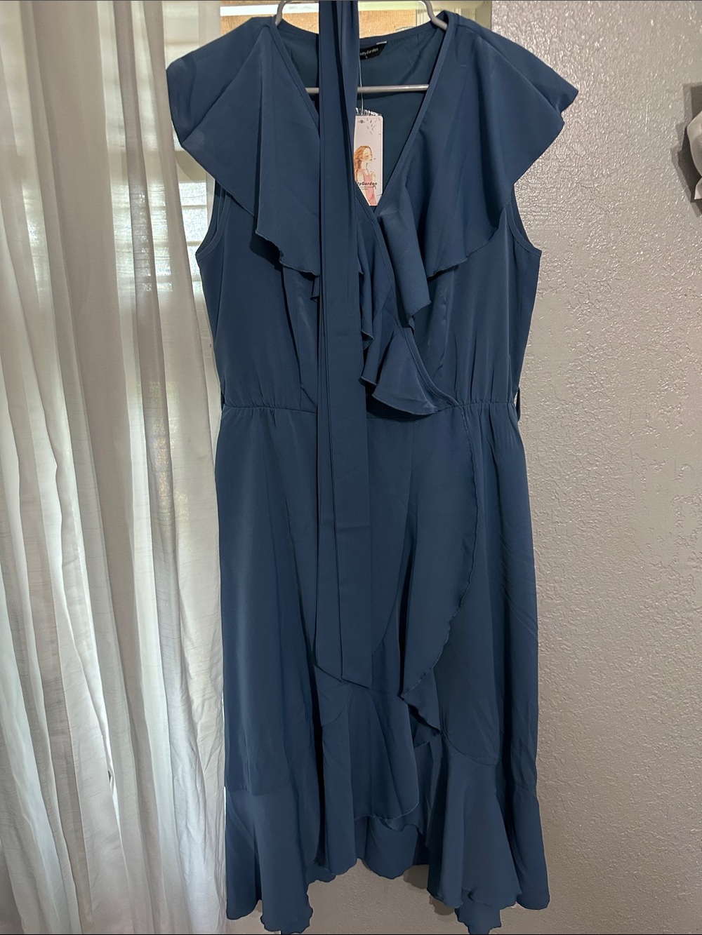 PrettyGarden Blue Illustration Dress Tag